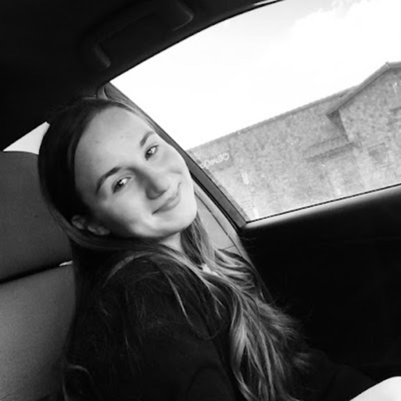 Meet your Posher, Victoria - Picture 1 of 1